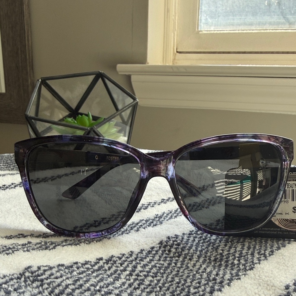 Foster Grant Purple tortoise frame Sunglasses with black lens